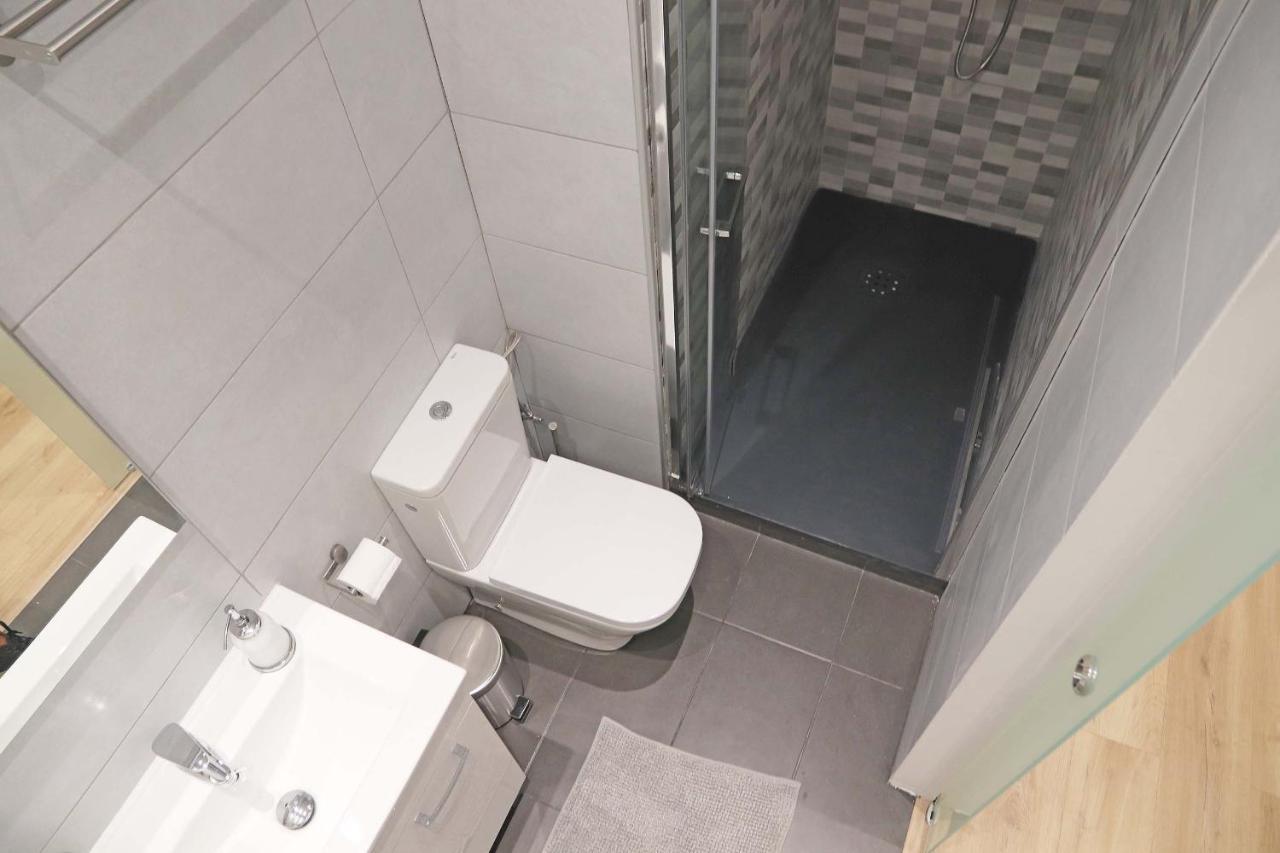 Hostal Gracia Барселона Экстерьер фото