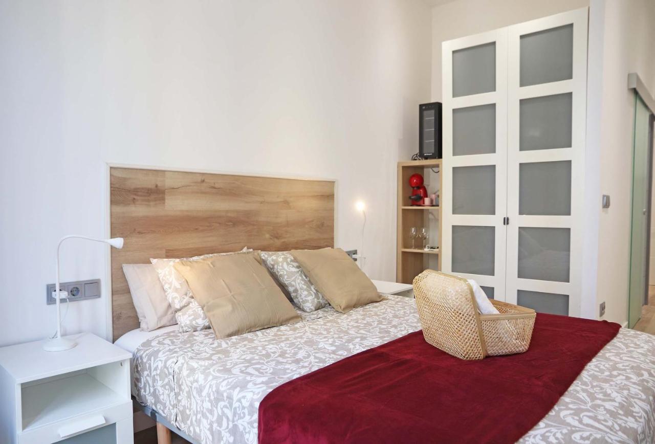 Hostal Gracia Барселона Экстерьер фото
